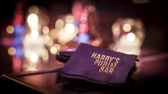 Sp�cialistes du mariage et Mitzvah au Montr�al | Producteurs de mariages et d'�v�nements � Montr�al - artistes en direct, DJ's pour mariages, c�r�monies de mariage, danseurs, mariages et �v�nements, �clairage pour votre mariage et moments sp�ciaux.