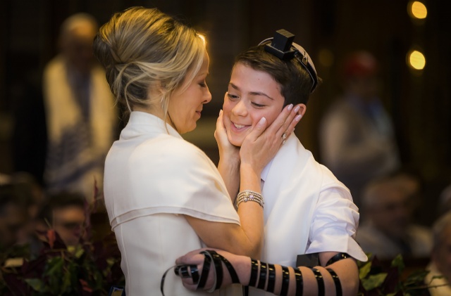 Sp�cialistes du mariage et Mitzvah au Montr�al | Producteurs de mariages et d'�v�nements � Montr�al - artistes en direct, DJ's pour mariages, c�r�monies de mariage, danseurs, mariages et �v�nements, �clairage pour votre mariage et moments sp�ciaux.