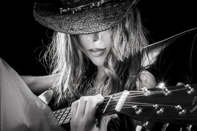 Sp�cialistes du mariage et Mitzvah au Montr�al | Producteurs de mariages et d'�v�nements � Montr�al - artistes en direct, DJ's pour mariages, c�r�monies de mariage, danseurs, mariages et �v�nements, �clairage pour votre mariage et moments sp�ciaux.