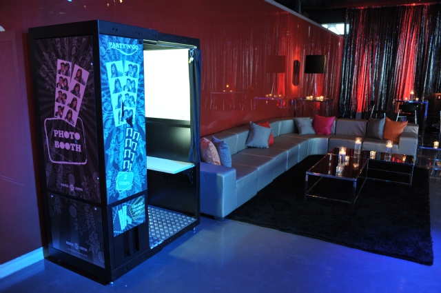 Sp�cialistes du mariage et Mitzvah au Montr�al | Producteurs de mariages et d'�v�nements � Montr�al - artistes en direct, DJ's pour mariages, c�r�monies de mariage, danseurs, mariages et �v�nements, �clairage pour votre mariage et moments sp�ciaux.