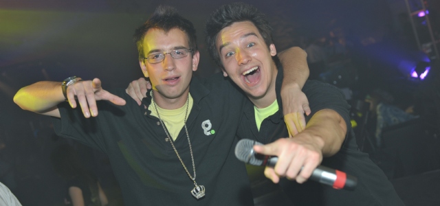 Sp�cialistes du mariage et Mitzvah au Montr�al | Producteurs de mariages et d'�v�nements � Montr�al - artistes en direct, DJ's pour mariages, c�r�monies de mariage, danseurs, mariages et �v�nements, �clairage pour votre mariage et moments sp�ciaux.