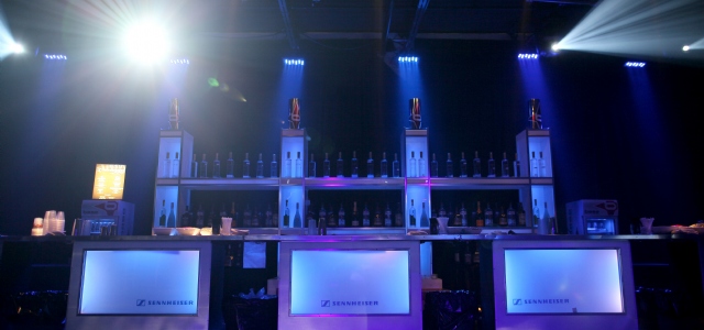 Sp�cialistes du mariage et Mitzvah au Montr�al | Producteurs de mariages et d'�v�nements � Montr�al - artistes en direct, DJ's pour mariages, c�r�monies de mariage, danseurs, mariages et �v�nements, �clairage pour votre mariage et moments sp�ciaux.