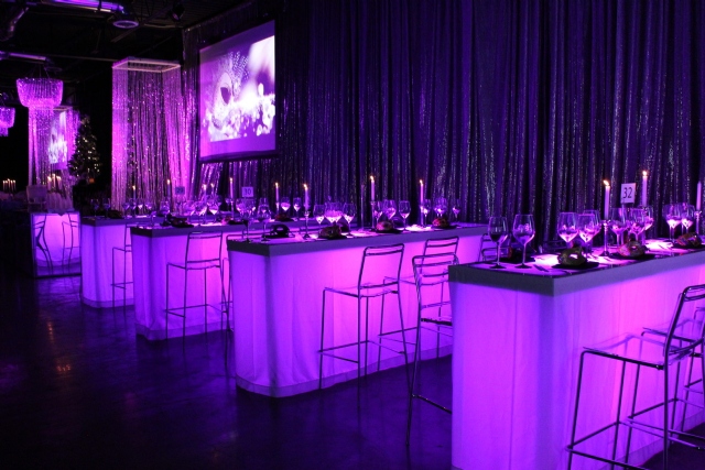 Sp�cialistes du mariage et Mitzvah au Montr�al | Producteurs de mariages et d'�v�nements � Montr�al - artistes en direct, DJ's pour mariages, c�r�monies de mariage, danseurs, mariages et �v�nements, �clairage pour votre mariage et moments sp�ciaux.
