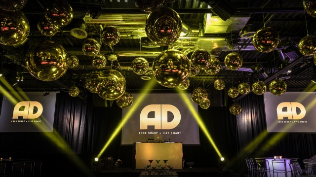 Montreal Wedding, Mitzvah Specialists | Montreal's Wedding & event producers - live performers, DJ's for weddings, MC's, dancers, wedding / event rentals, lighting for your Wedding & special moments.