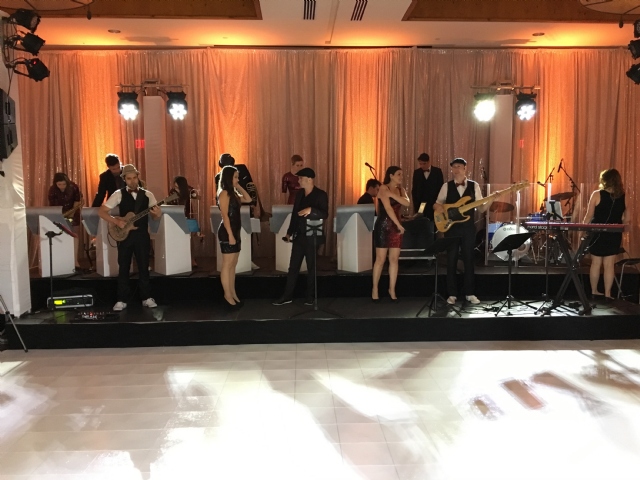 Montreal Wedding, Mitzvah Specialists | Montreal's Wedding & event producers - live performers, DJ's for weddings, MC's, dancers, wedding / event rentals, lighting for your Wedding & special moments.