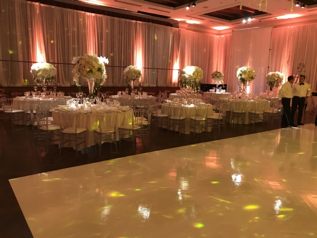 Montreal Wedding, Mitzvah Specialists | Montreal's Wedding & event producers - live performers, DJ's for weddings, MC's, dancers, wedding / event rentals, lighting for your Wedding & special moments.