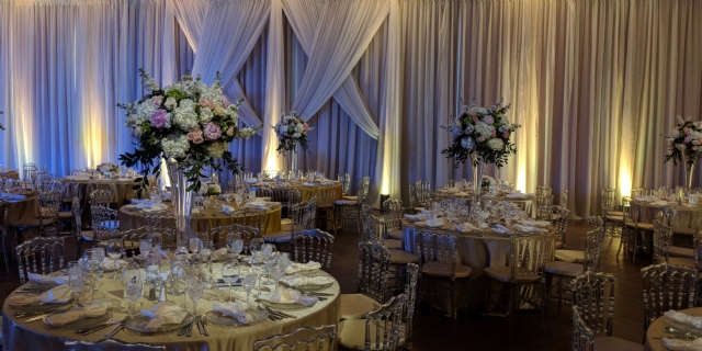 Montreal Wedding, Mitzvah Specialists | Montreal's Wedding & event producers - live performers, DJ's for weddings, MC's, dancers, wedding / event rentals, lighting for your Wedding & special moments.