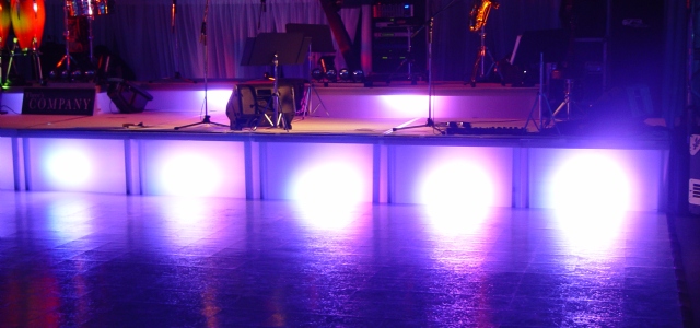 Montreal Wedding, Mitzvah Specialists | Montreal's Wedding & event producers - live performers, DJ's for weddings, MC's, dancers, wedding / event rentals, lighting for your Wedding & special moments.